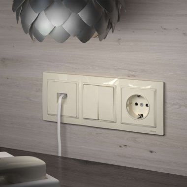 Фотография товара 'Werkel W1120001 Выключатель двухклавишный белый'