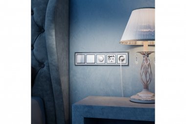 Фотография товара 'Werkel WL06-SW-1G-LED Выключатель одноклавишный с подсветкой'