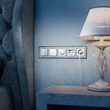 Фотография товара 'Werkel W1122106 Выключатель двухклавишный проходной с подсветкой серебряный'