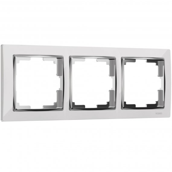 Фотография товара 'Werkel W0031901 Рамка из поликарбоната на 3 поста Snabb белый/хром'
