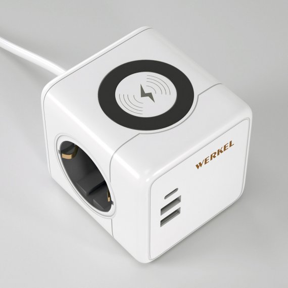 Фотография товара 'Werkel W6513501 Розеточный блок 3-местный + 3×USB + беспроводная зарядка'